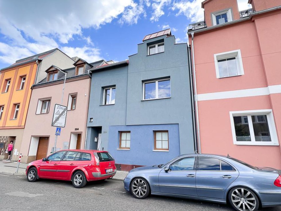 Pronájem bytu 2+1 55 m², Košťany