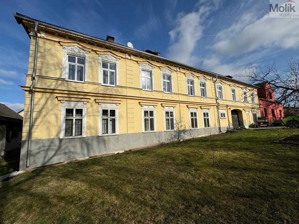 Prodej rodinného domu 252 m², Havraň