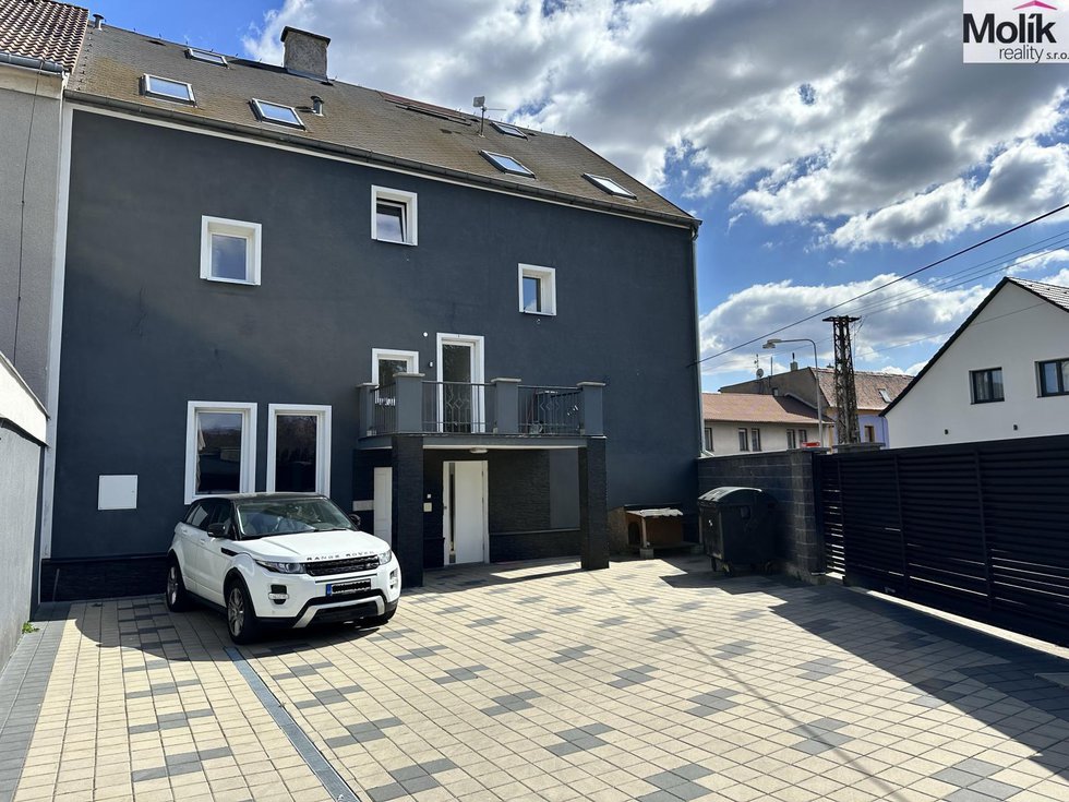 Prodej činžovního domu 332 m², Krupka