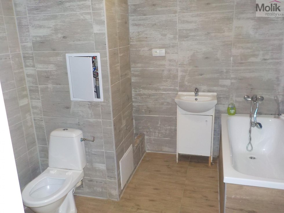 Prodej bytu 3+1 64 m², Obrnice