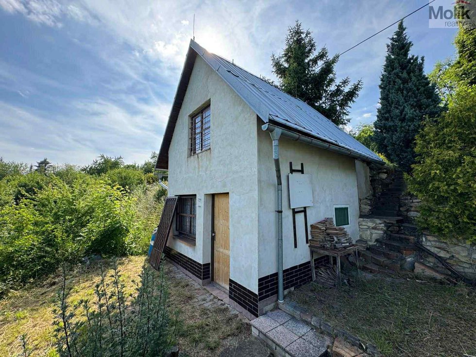 Prodej zahrady 413 m², Evaň