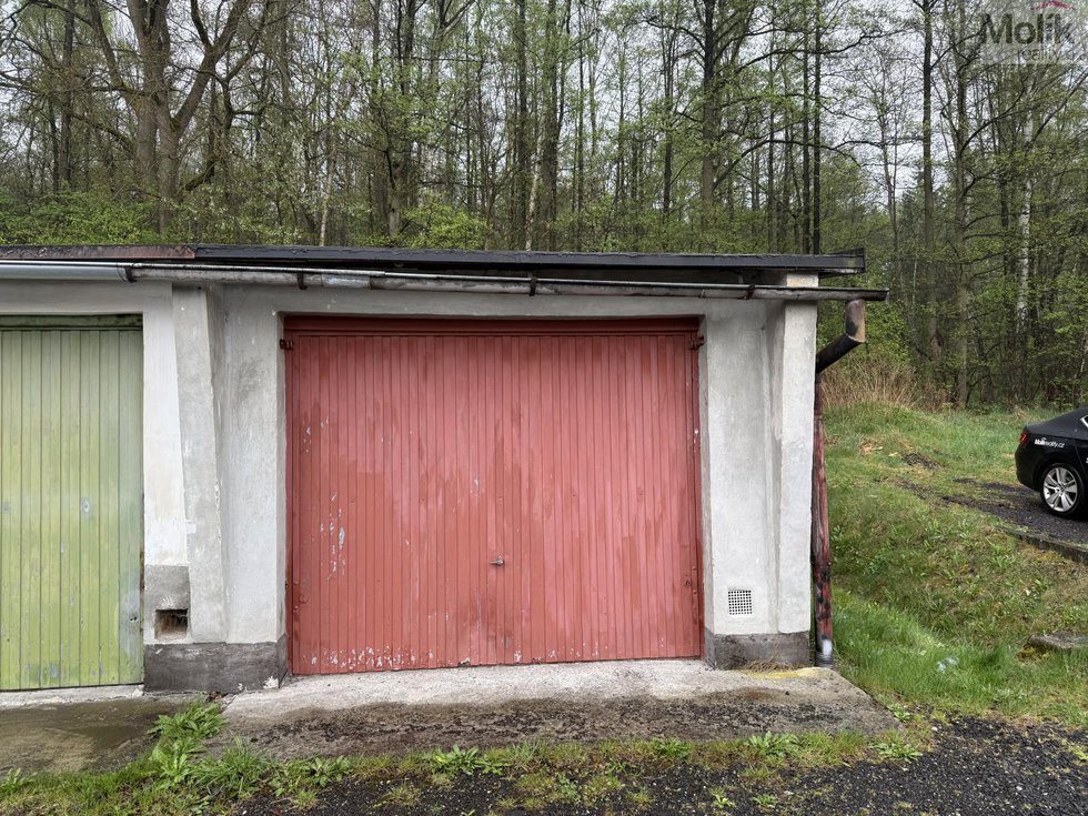 Prodej garáže 22 m², Březová