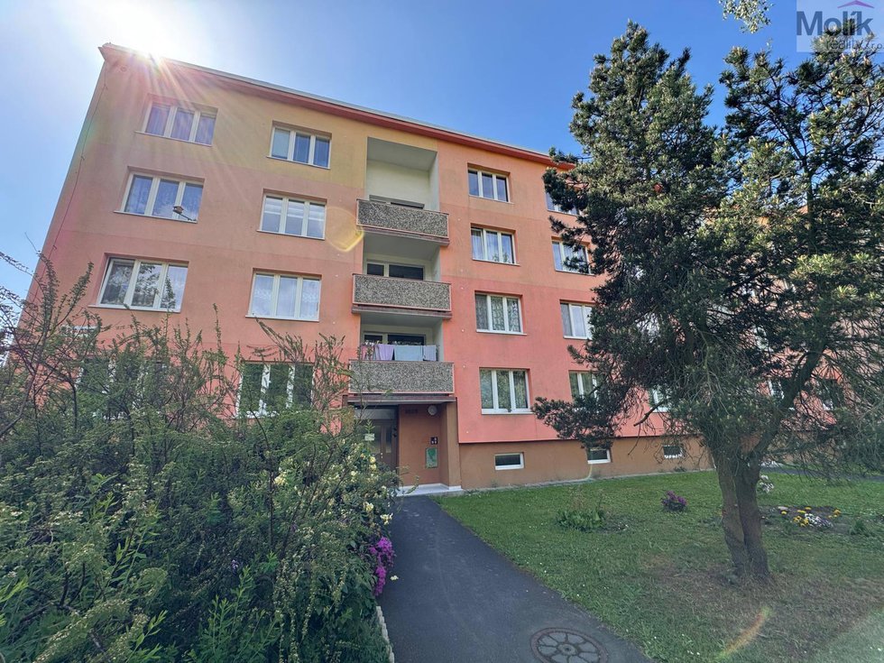 Prodej bytu 1+1 38 m², Jirkov