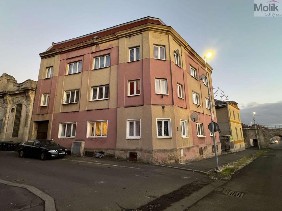 Prodej bytu 3+1 80 m², Lom