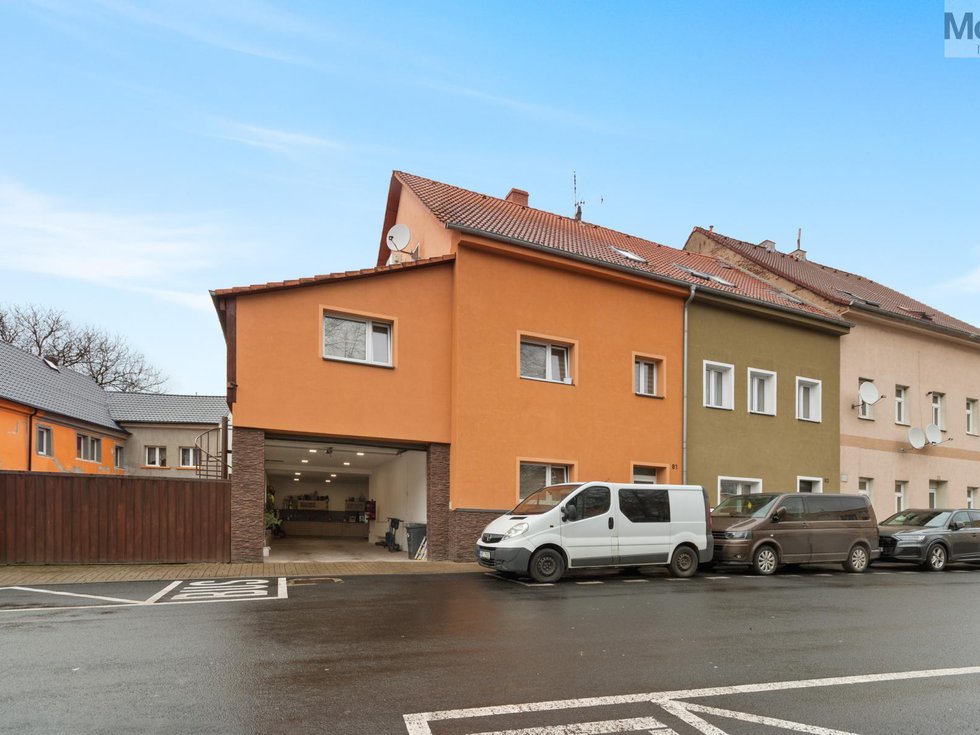Prodej rodinného domu 180 m², Hostomice