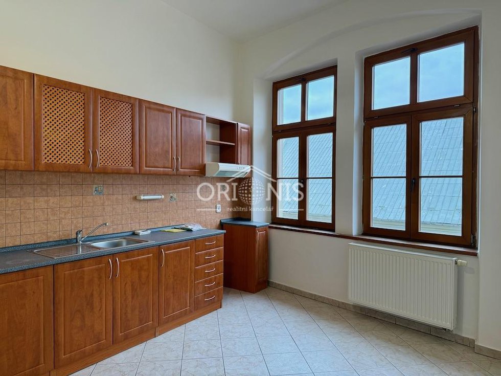 Pronájem bytu 2+1 62 m², Chomutov