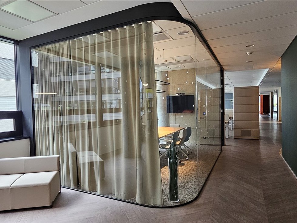 Pronájem kanceláře 874 m², Praha
