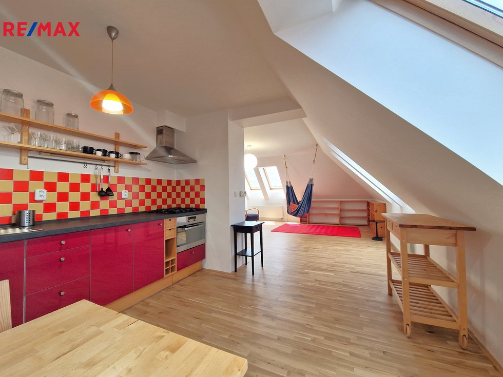 Pronájem bytu 2+kk 62 m², Praha