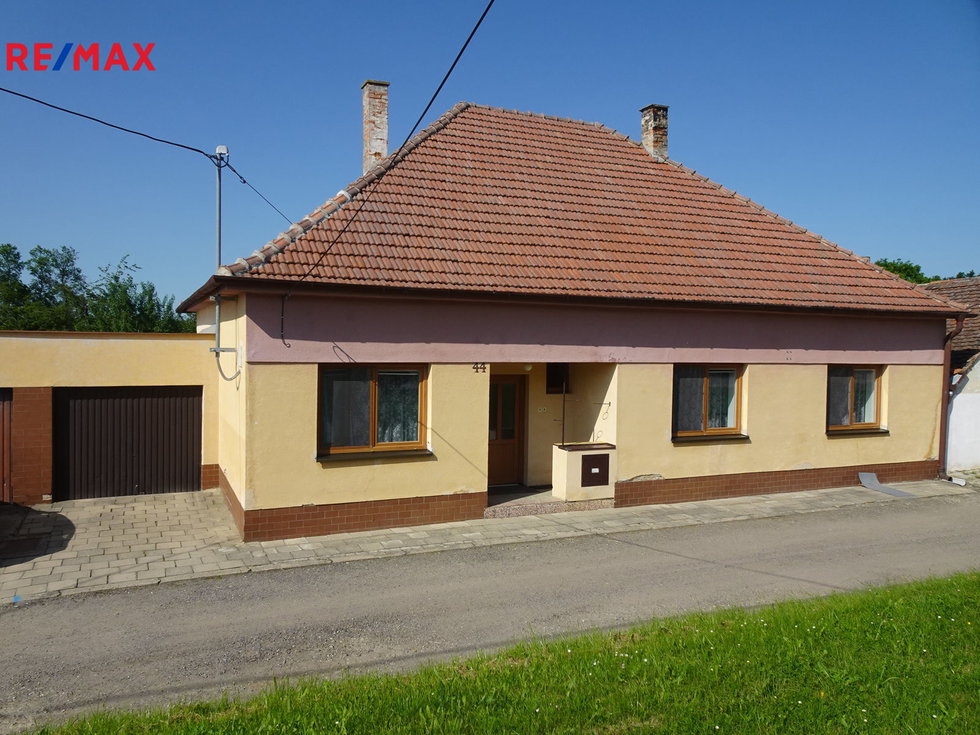 Prodej rodinného domu 180 m², Bezkov