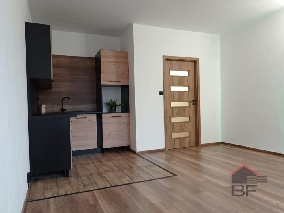 Pronájem bytu 2+kk 42 m², Stráž pod Ralskem
