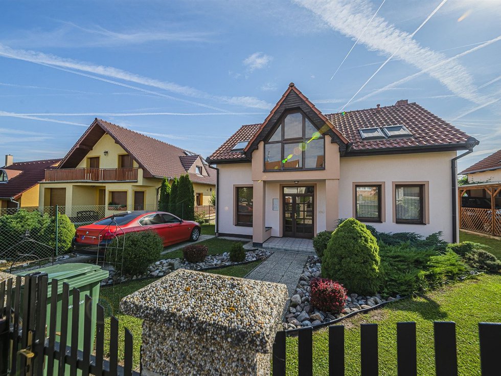 Pronájem rodinného domu 178 m², Hustopeče