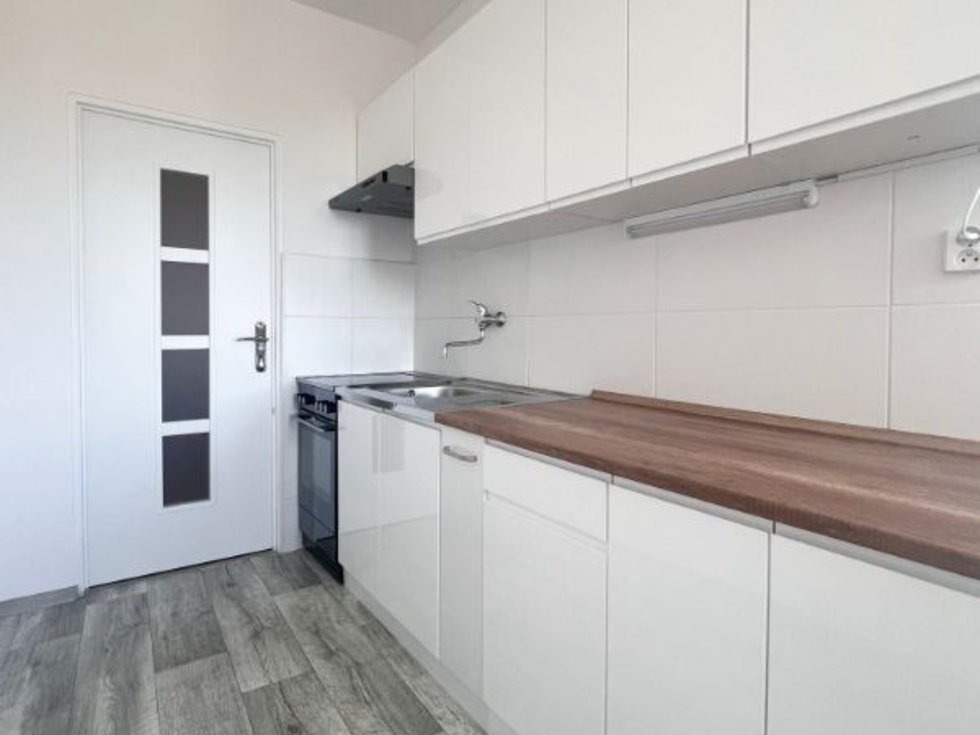 Pronájem bytu 2+1 61 m², Chomutov