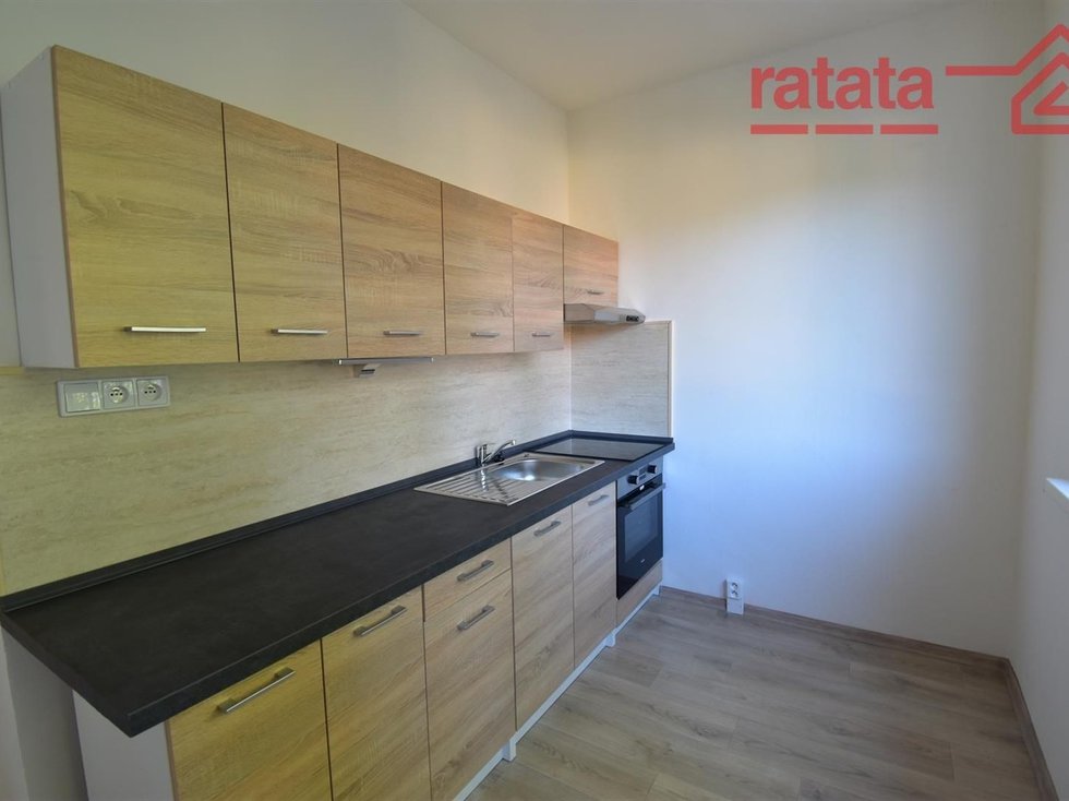 Pronájem bytu 2+1 54 m², Chomutov