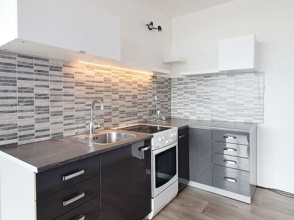 Pronájem bytu 3+1 71 m², Chomutov