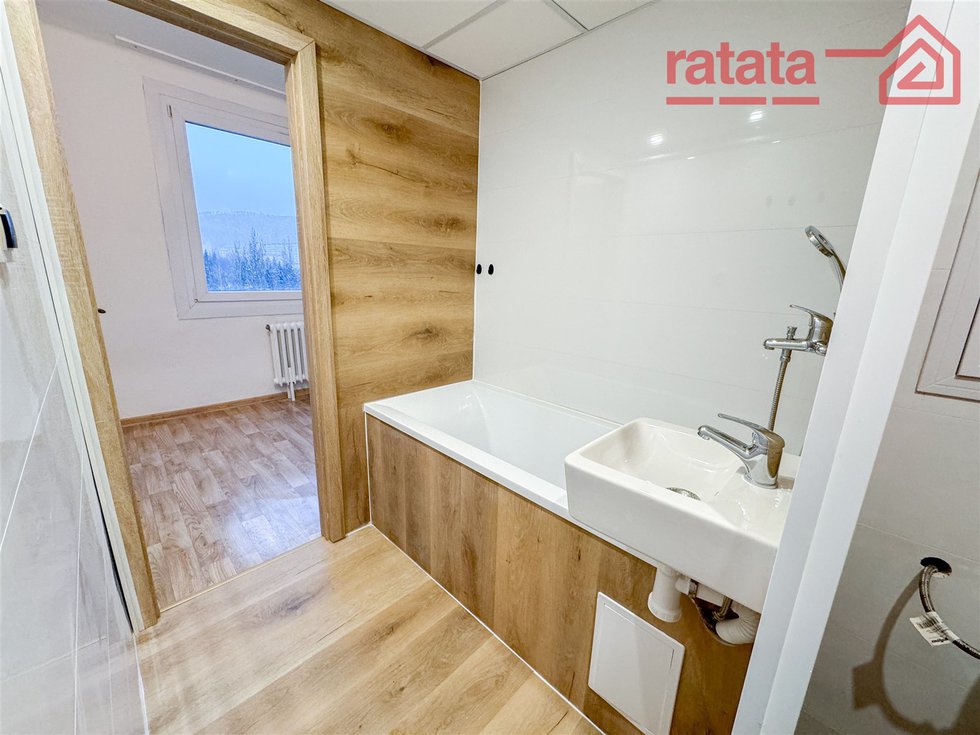 Pronájem bytu 2+1 63 m², Klášterec nad Ohří