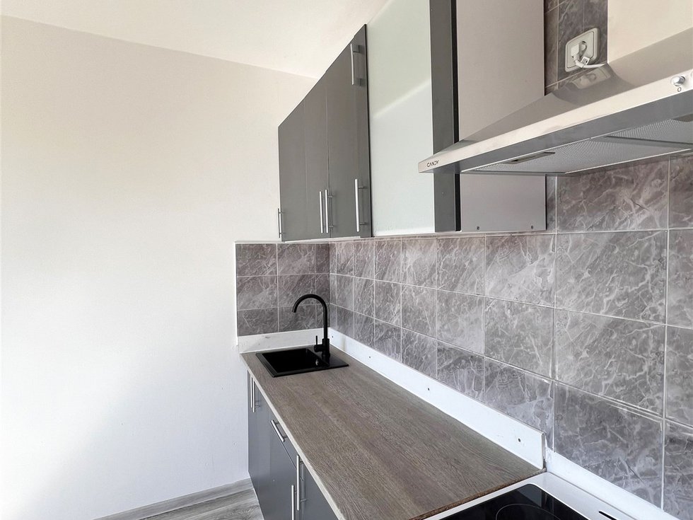 Pronájem bytu 1+1 38 m², Chomutov