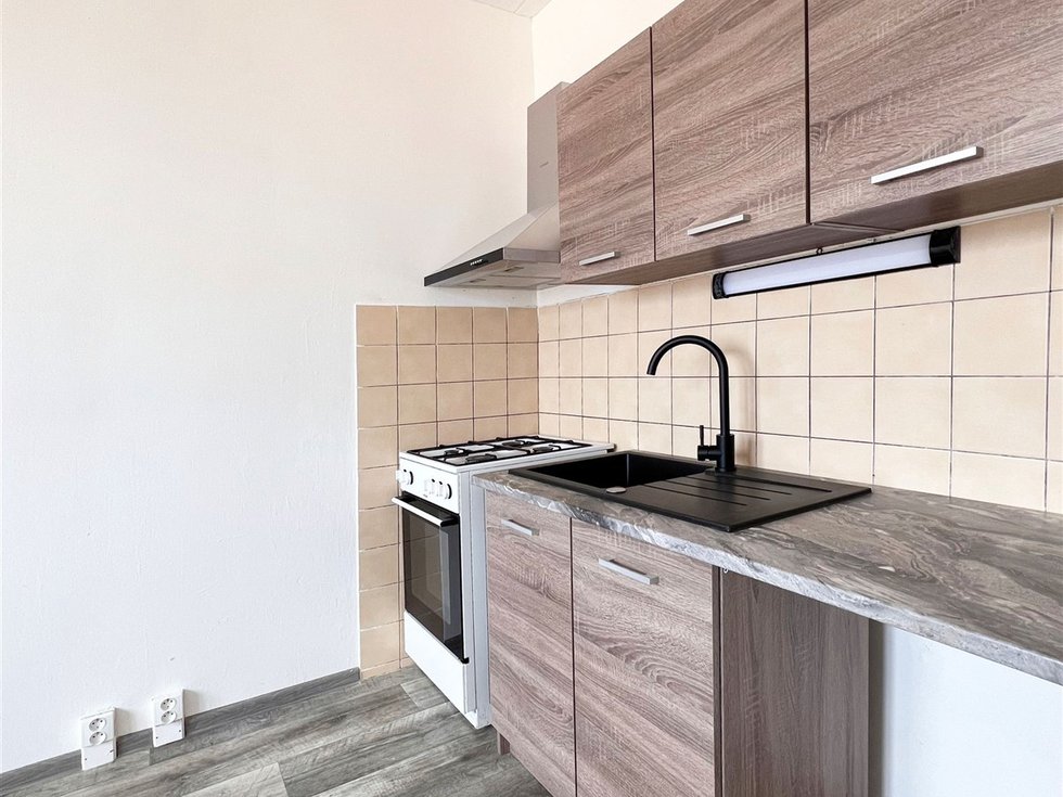 Pronájem bytu 1+1 35 m², Chomutov