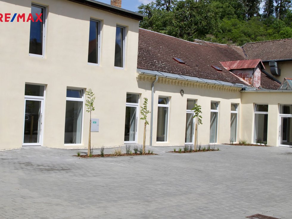 Pronájem obchodu 322 m², Třebíč