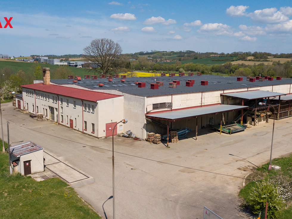 Prodej zemědělského objektu 5100 m², Vokov