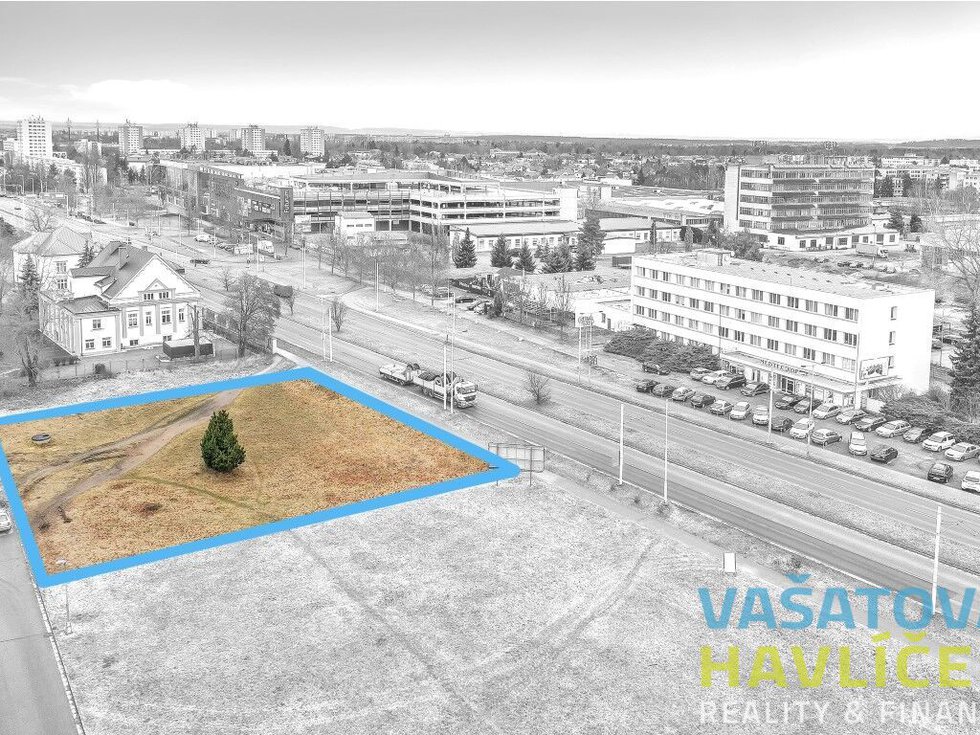 Pronájem komerčního pozemku 1698 m², Hradec Králové