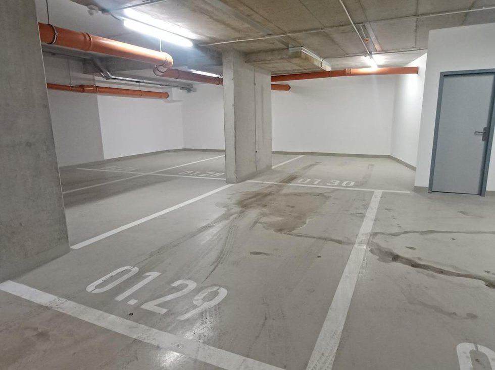 Pronájem parkovacího místa 13 m², Olomouc