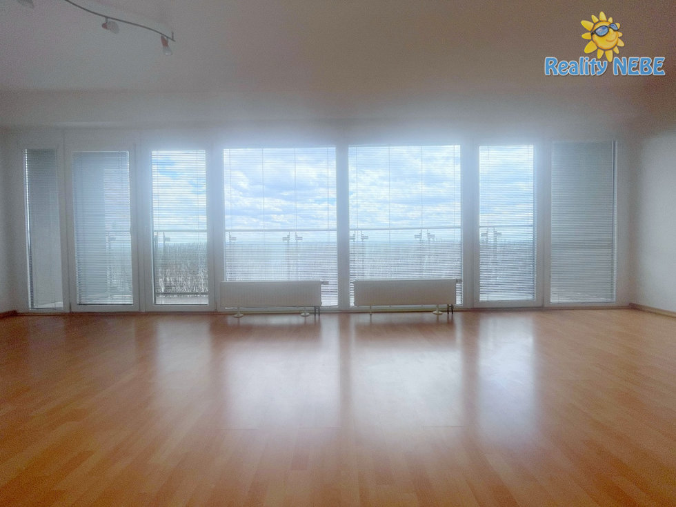 Pronájem bytu 3+kk 83 m², Praha
