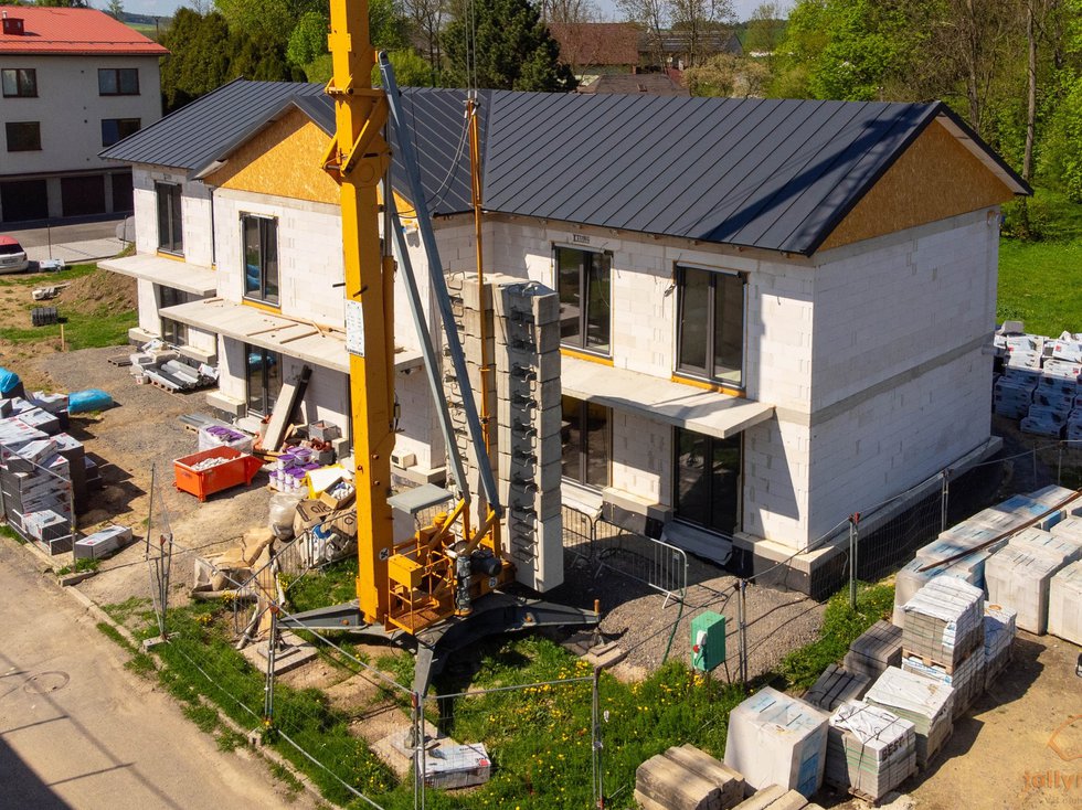 SMRKALOVA I RADIMER-85