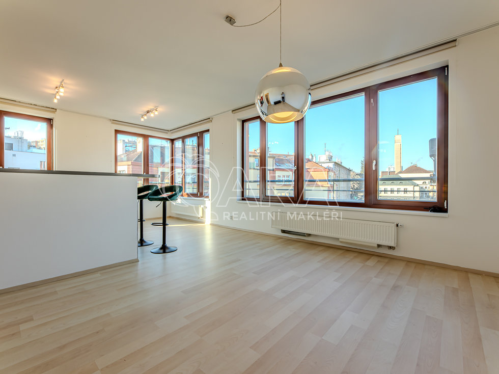 Pronájem bytu 2+kk 61 m², Praha