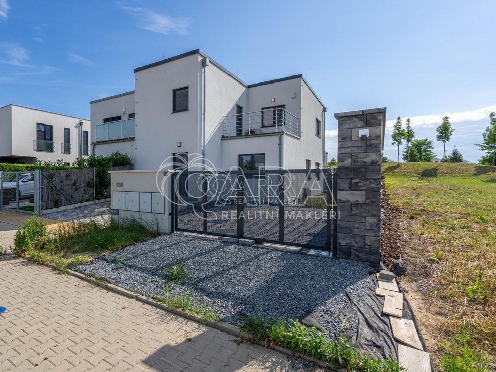Pronájem bytu 2+kk 65 m², Praha