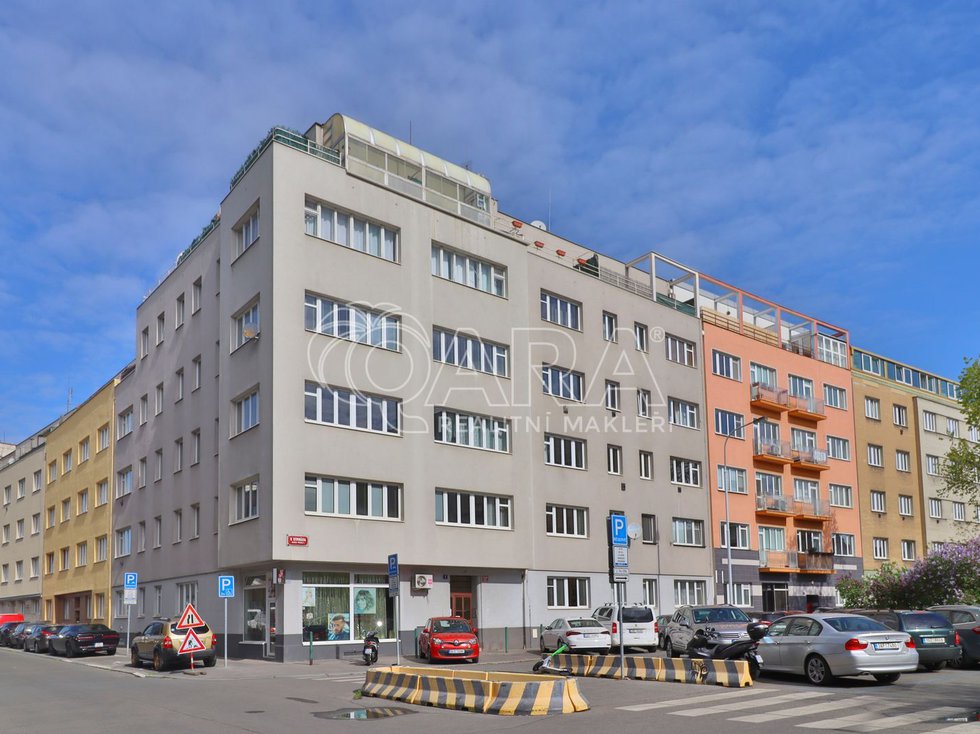 Prodej bytu 1+1 35 m², Praha