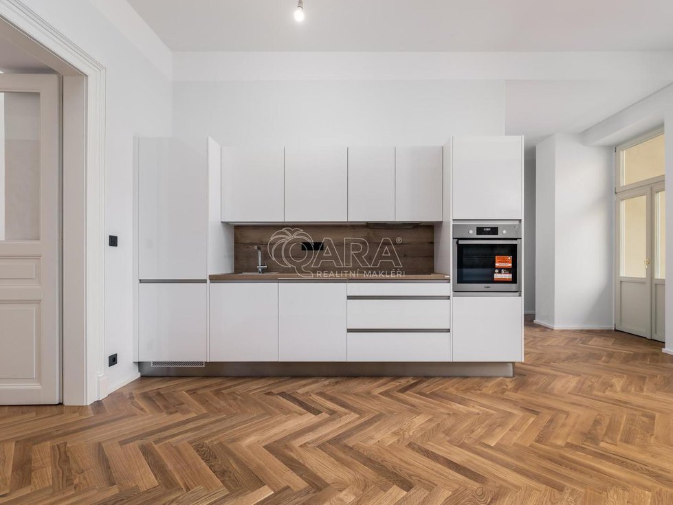 Pronájem bytu 2+1 80 m², Praha