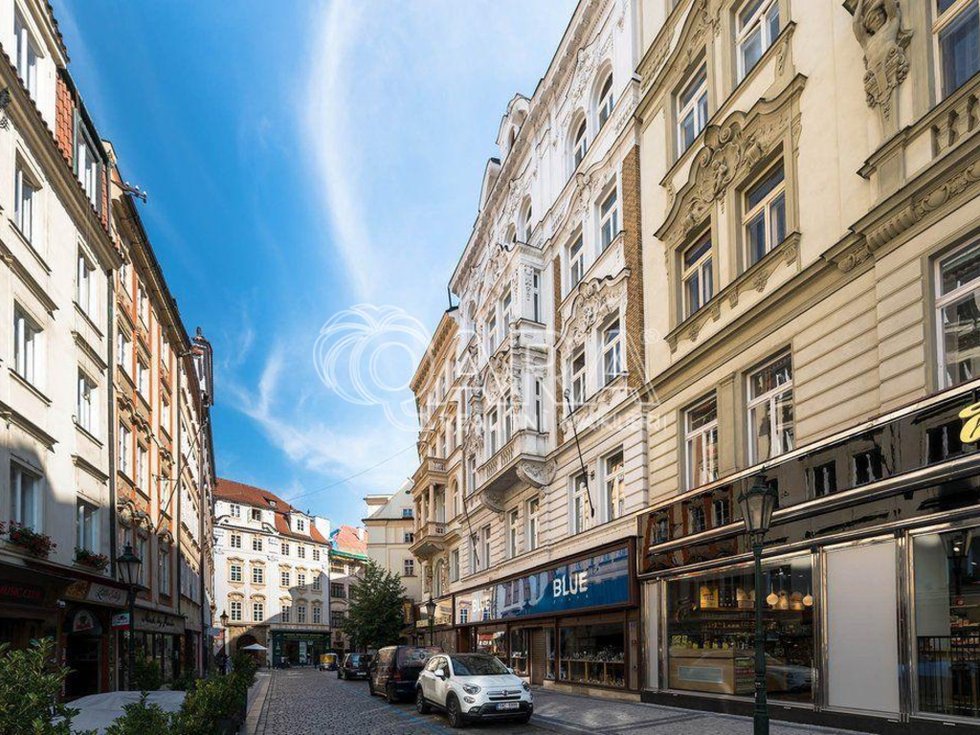 Pronájem bytu 4+1 94 m², Praha