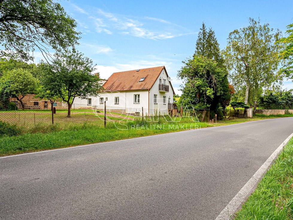 Prodej stavební parcely 5459 m², Tuchoměřice