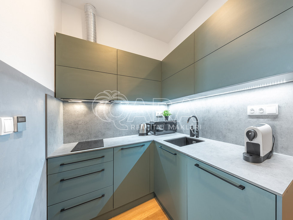 Pronájem bytu 1+kk, garsoniery 33 m², Praha