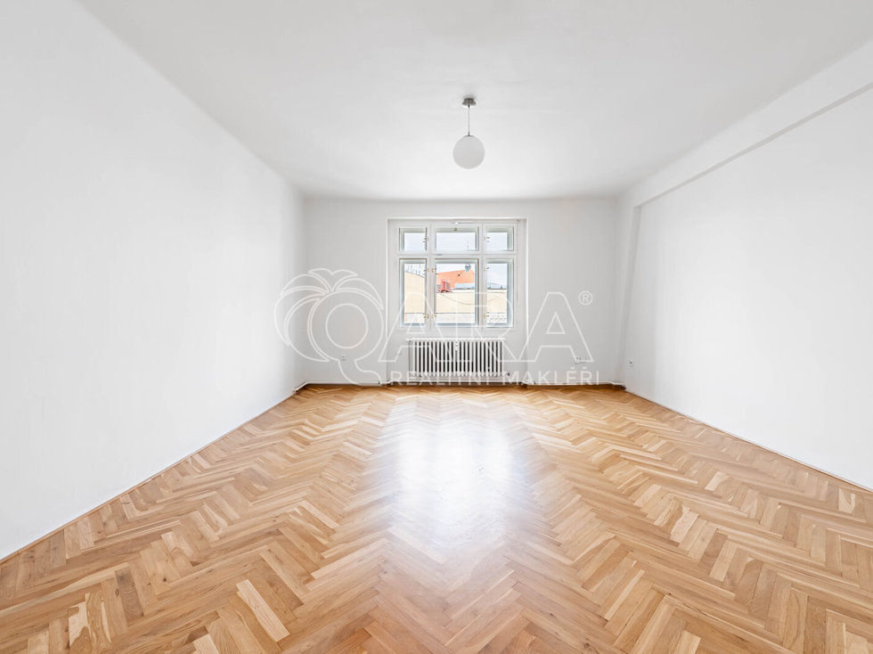 Pronájem kanceláře 141 m², Praha