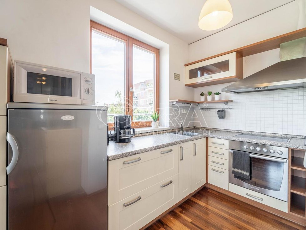 Pronájem bytu 2+kk 66 m², Praha