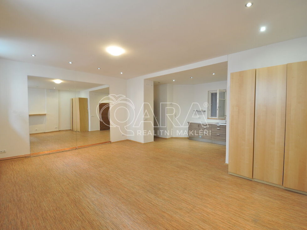 Prodej obchodu 97 m², Praha