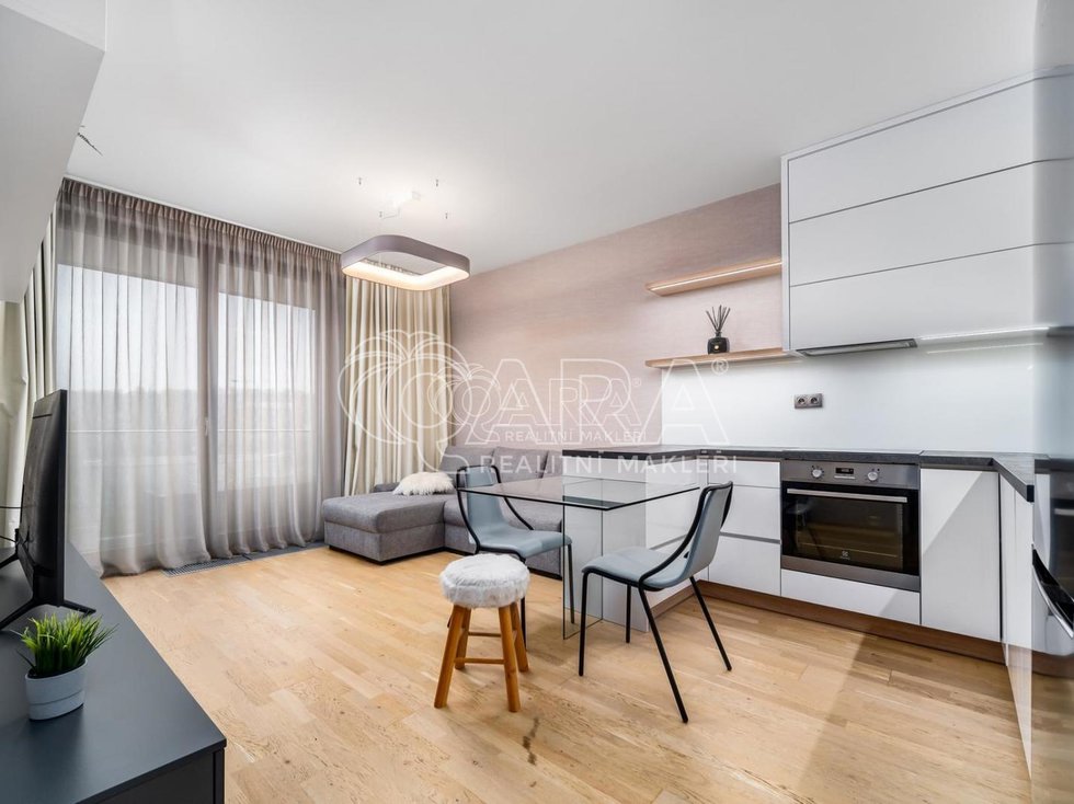 Pronájem bytu 2+kk 53 m², Praha