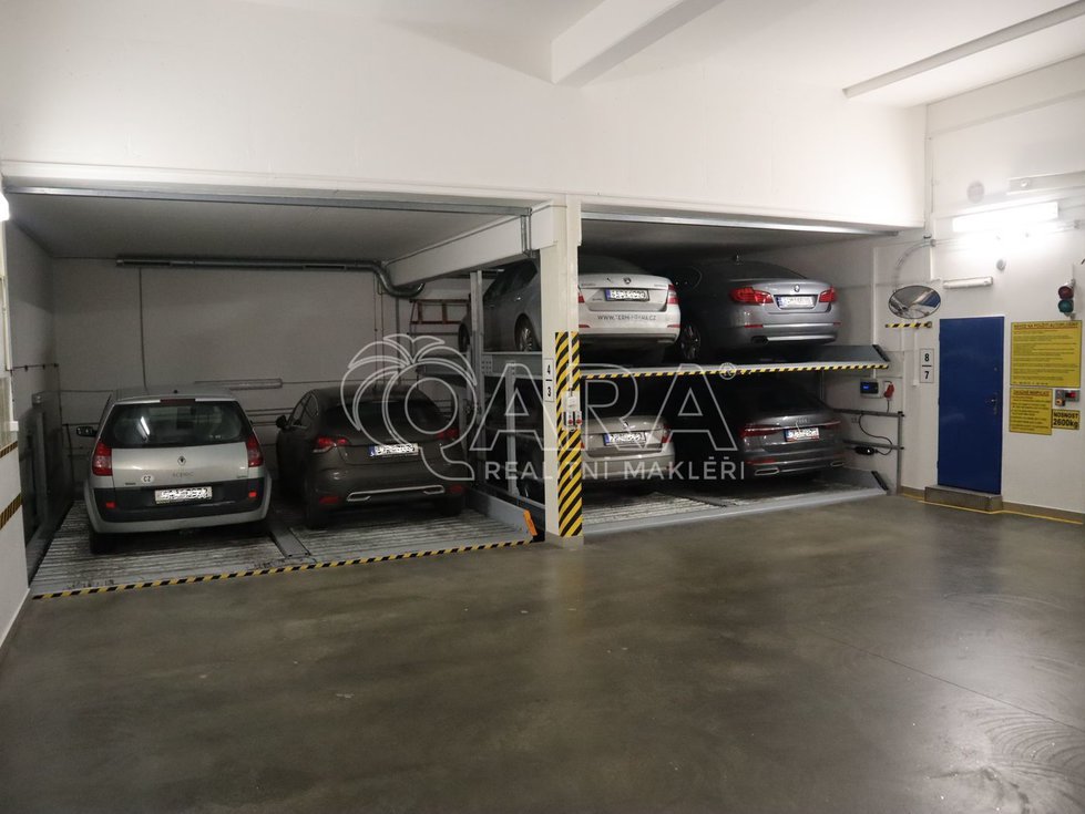 Pronájem garáže 18 m², Praha