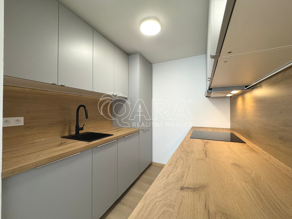 Pronájem bytu 2+kk 43 m², Praha