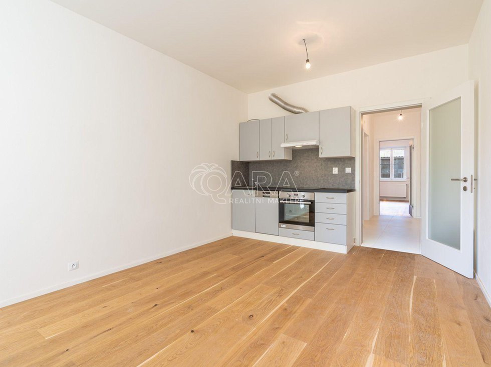 Pronájem bytu 2+kk 45 m², Praha