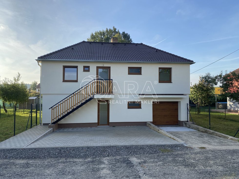 Prodej rodinného domu 190 m², Lišov