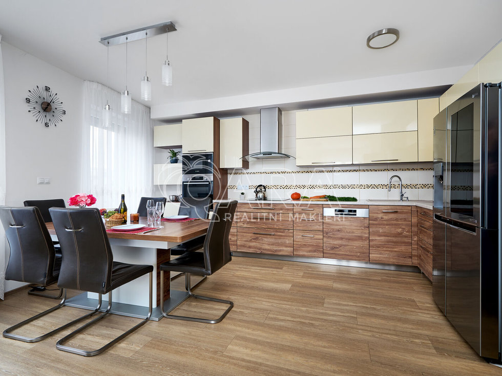 Prodej bytu 4+kk 117 m², Praha