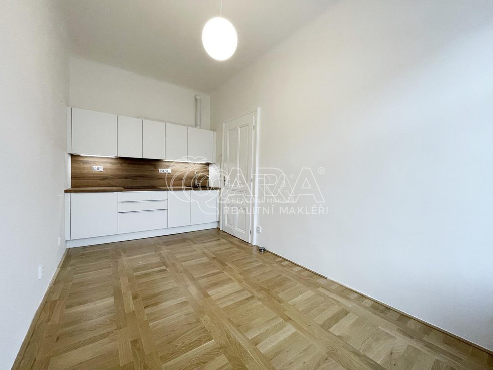 Pronájem bytu 2+kk 38 m², Praha