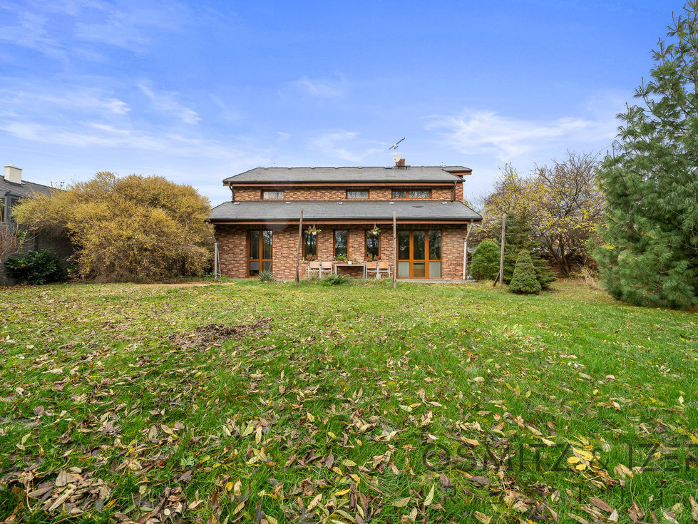 Prodej rodinného domu 276 m², Jesenice