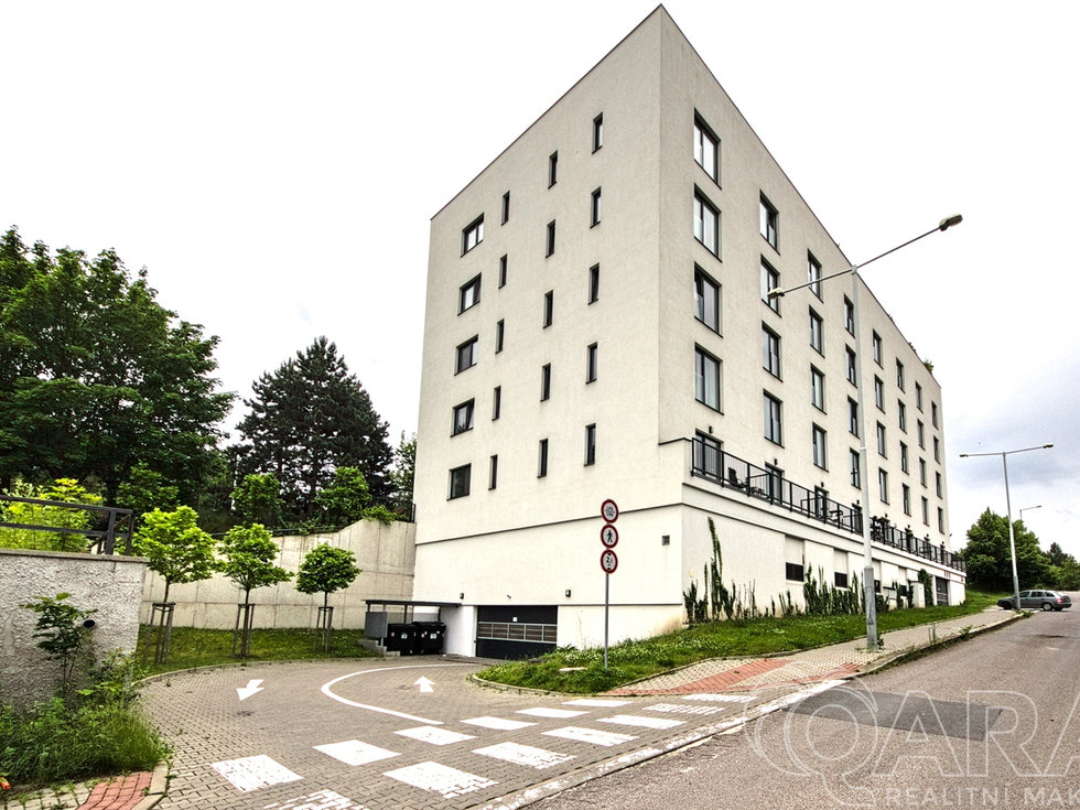 Prodej parkovacího místa 12 m², Praha