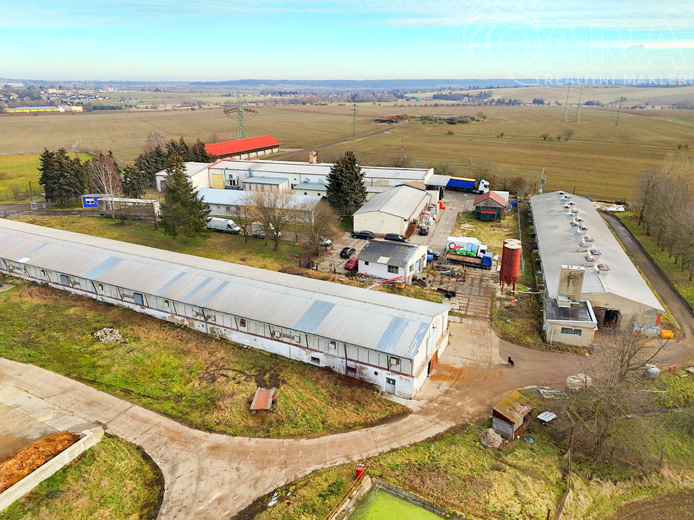 Prodej zemědělského objektu 4000 m², Lány