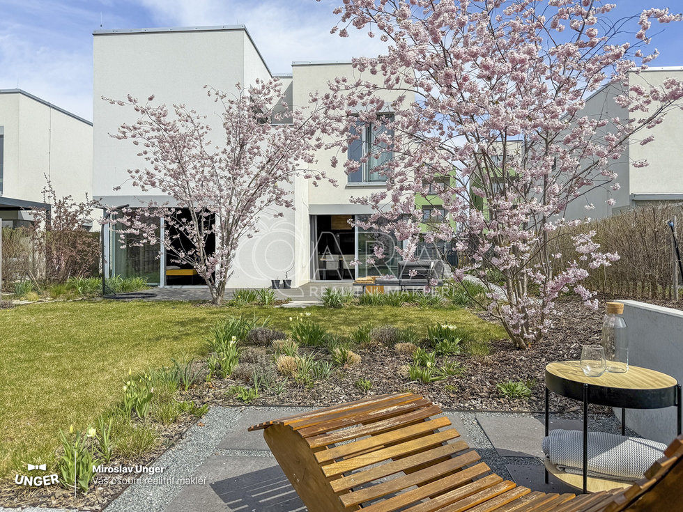 Prodej rodinného domu 180 m², Chýně
