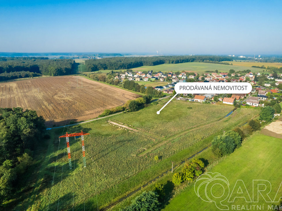 Prodej stavební parcely 4042 m², Valy