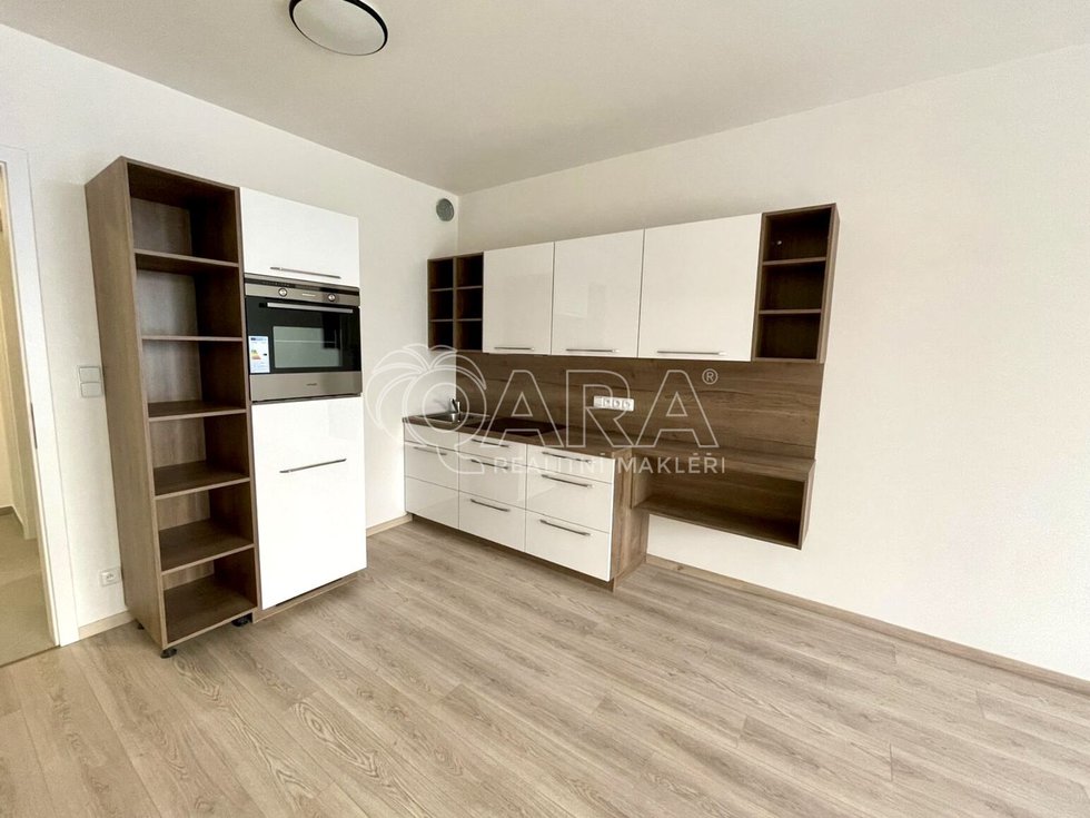 Pronájem bytu 2+kk 60 m², Praha